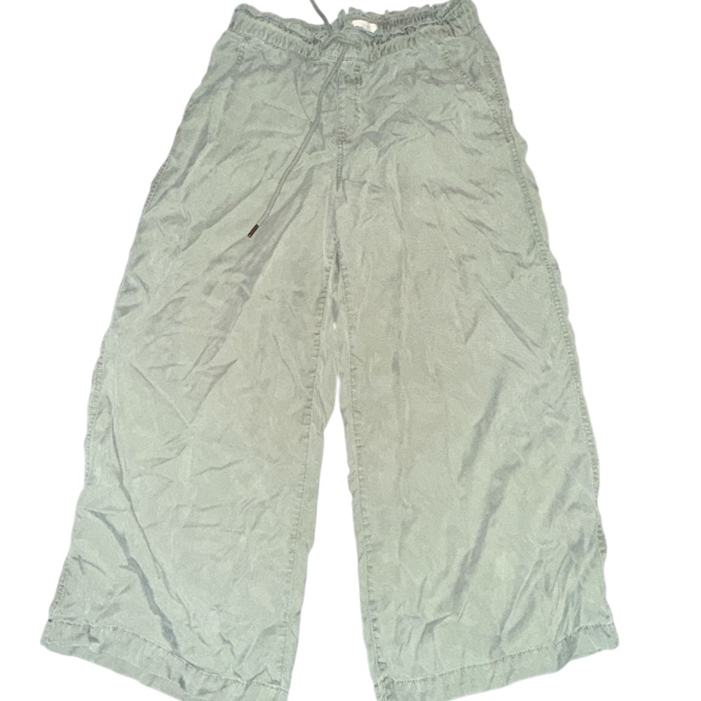 LOFT Size Small Emory Wide Leg
CROP PANT Relaxed Loose sage green Soft lyocell - Picture 3 of 8